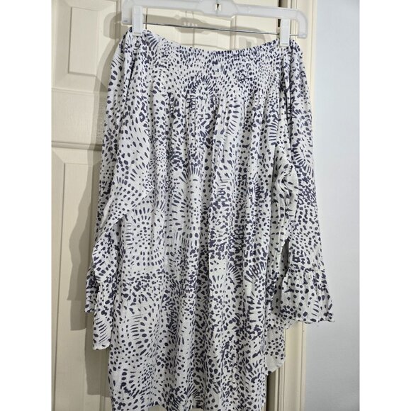 White/Navy Patten Flowy Blouse 2X with wide ruffle sleeves, unique, lightwgt - Picture 2 of 7